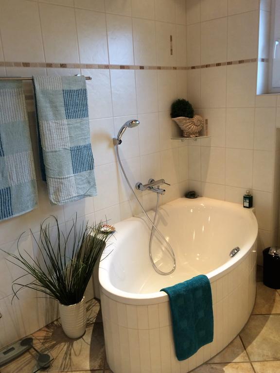 Bed & Breakfast Faas Wittlich Buitenkant foto